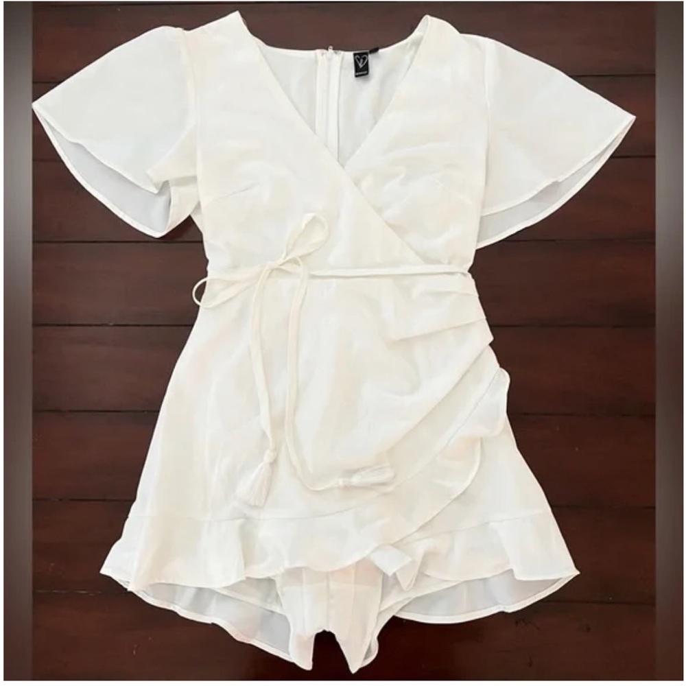 White ruffle romper Size S - Picture 6 of 8